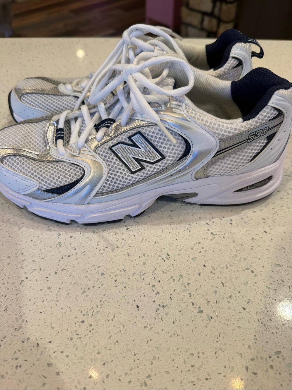 NEVER BEEN WORN New Balance White and Silver Women's Athletic Sneakers